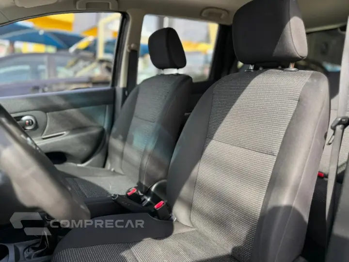 LIVINA 1.6 16V Flex Fuel 5p