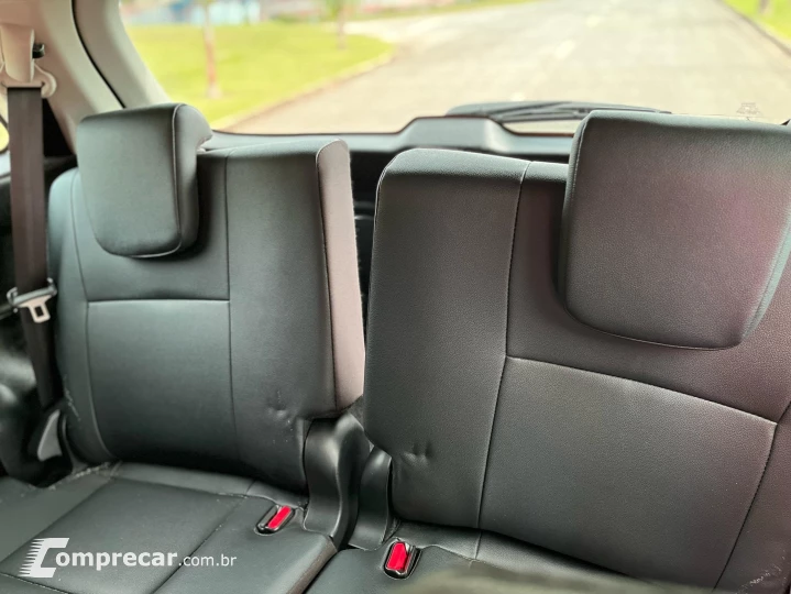 HILUX SW4 2.8 D-4D TURBO DIESEL SRX 7L 4X4 AUTOMÁTICO