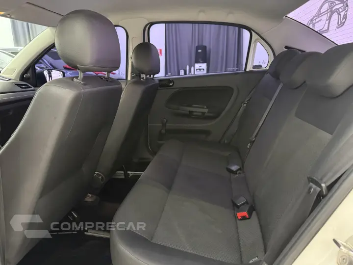 VOYAGE 1.0 12V MPI Totalflex