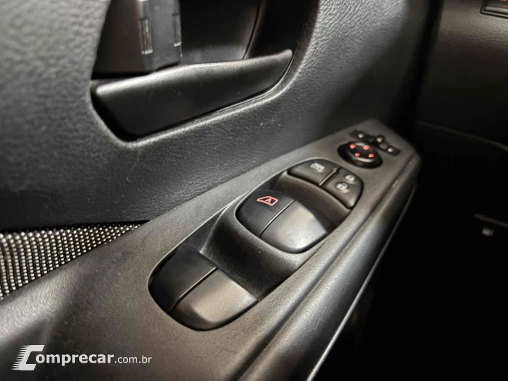 KICKS 1.6 16V FLEXSTART S DIRECT 4P XTRONIC