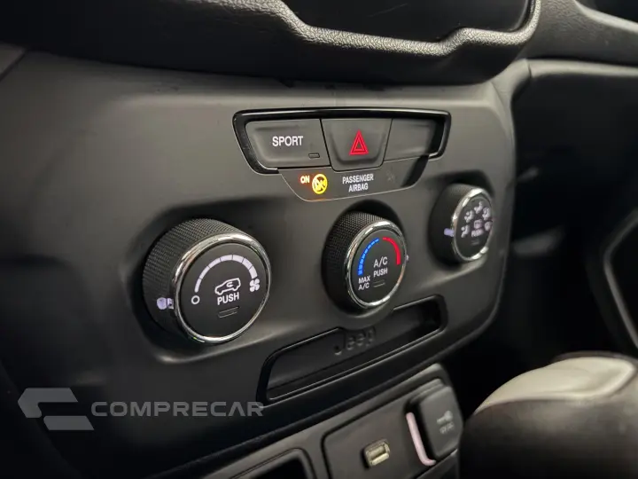 RENEGADE 1.8 16V FLEX 4P AUTOMÁTICO