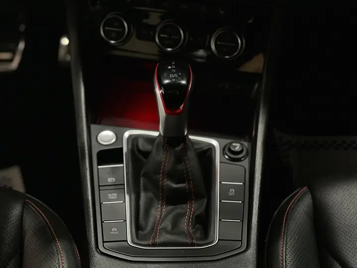 JETTA 2.0 350 TSI GASOLINA GLI DSG