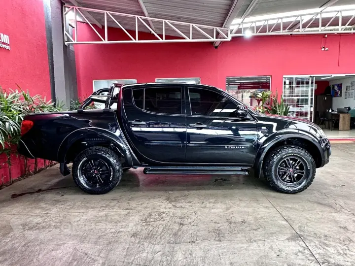 L200 TRITON 3.5 HPE 4X4 CD V6 24V FLEX 4P AUTOMÁTICO