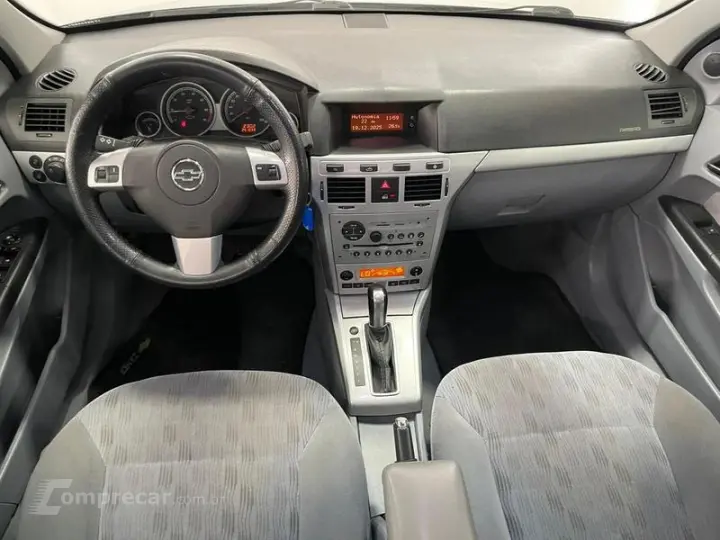 VECTRA ELEGANCE 2.0 8V 4P