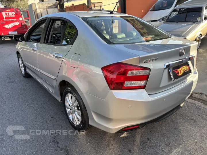 CITY 1.5 LX Sedan 16V