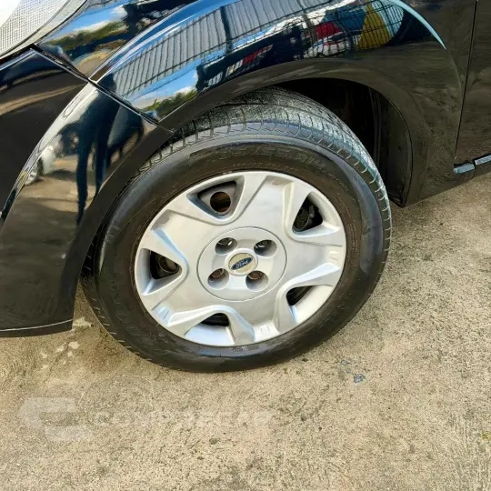 Fiesta Sedan SE 1.6 8V Flex 4p