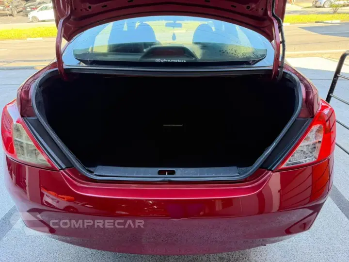 VERSA 1.0 12V FlexStart 4p Mec.