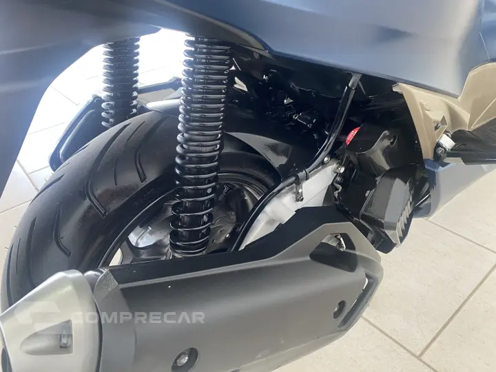 PCX 160 DLX ABS