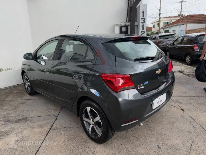 ONIX 1.4 MPFI LTZ 8V