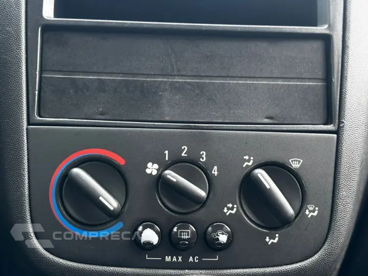 Corsa Hatch Maxx 1.4 (Flex)