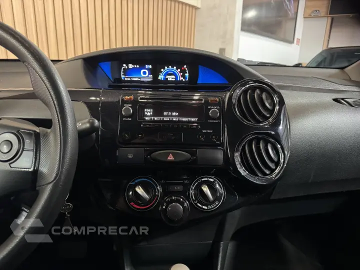 ETIOS 1.5 XLS 16V FLEX 4P AUTOMÁTICO