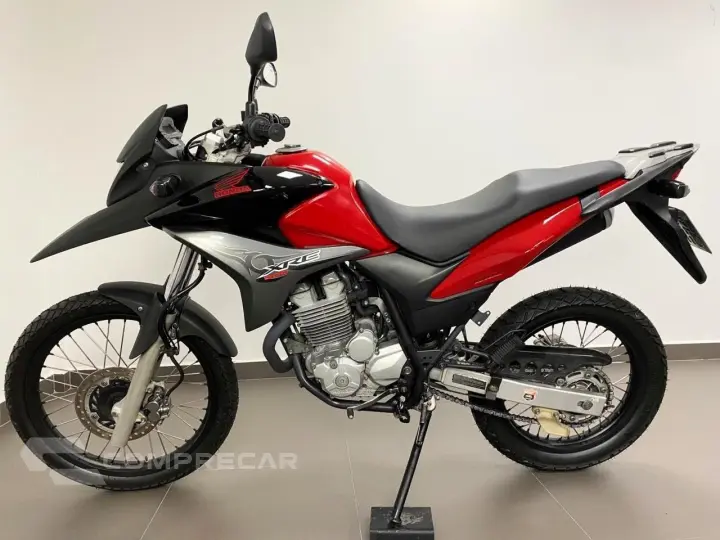 HONDA XRE 300 - PRETO E VERMELHO