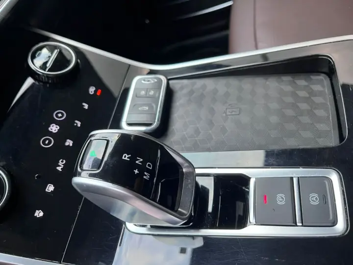 Tiggo 8 FOUNDER S EDITION 1.6 TGDi Aut.