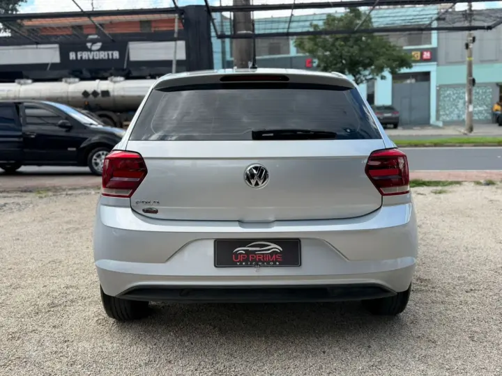 Polo Hatch 1.0 16V 4P