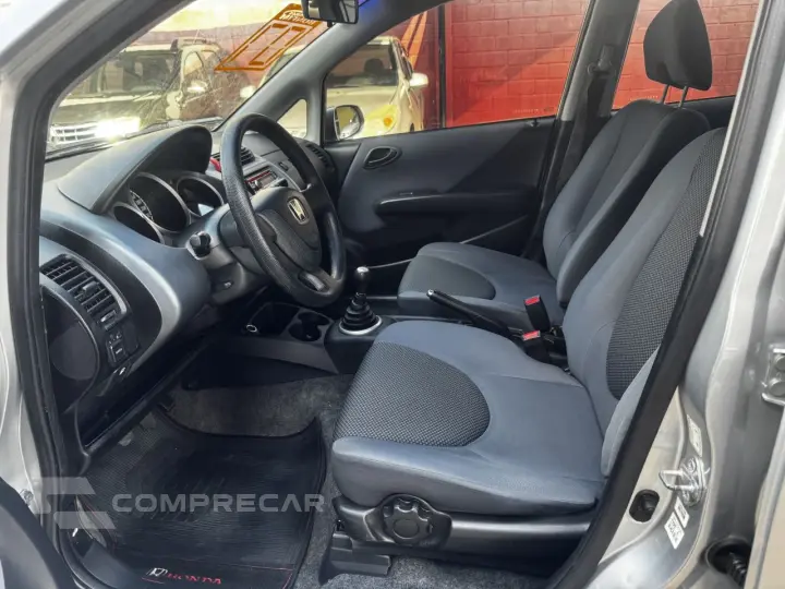 Fit 1.4 16V 4P LX FLEX