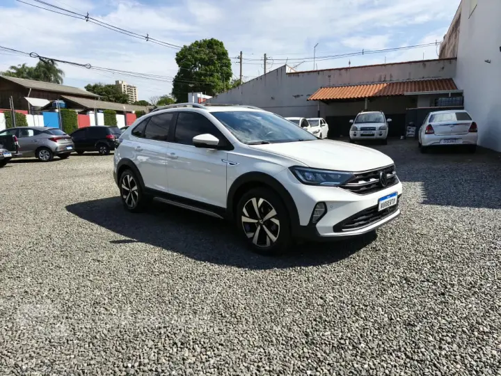Nivus 1.0 4P FLEX 200 TSI HIGHLINE TURBO AUTOMÁTICO