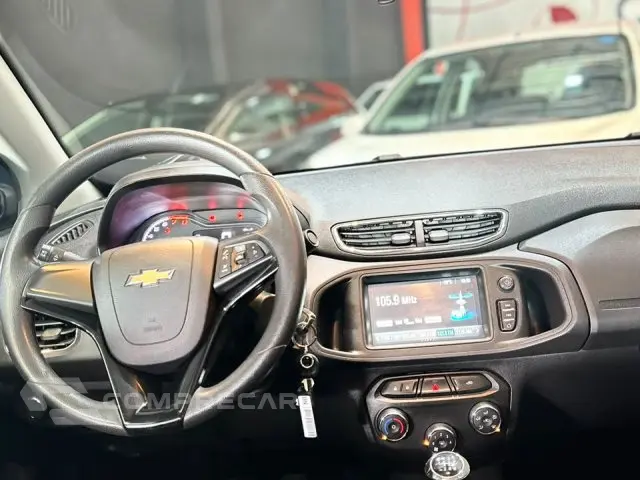 PRISMA - 1.4 MPFI LT 8V 4P MANUAL