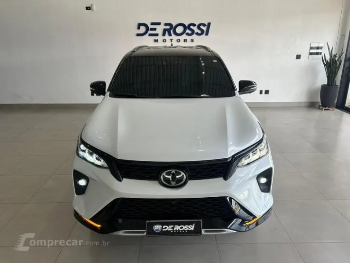 HILUX SW4 DIAMOND 2.8 TB 4X4 DIE. AUT.