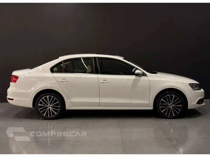 JETTA 2.0 TSI HIGHLINE 200CV GASOLINA 4P TIPTRONIC