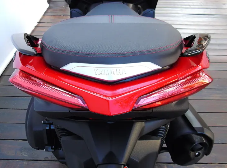 YAMAHA XMAX 250 ABS