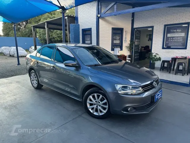 JETTA - 2.0 COMFORTLINE 4P TIPTRONIC