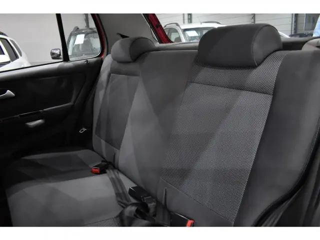 FOX - 1.0 MI 8V 4P MANUAL