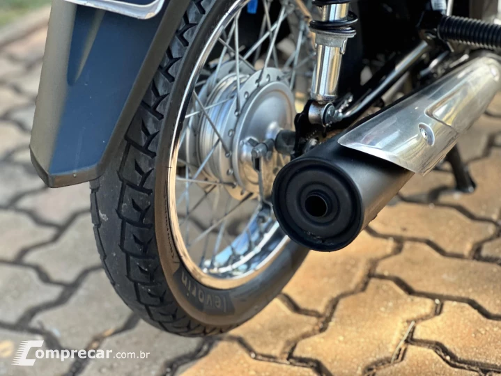 BIZ 125 ES