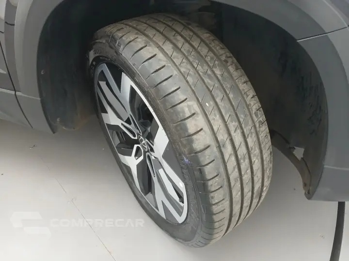 TAOS 1.4 250 TSI TOTAL FLEX HIGHLINE AUTOMÁTICO