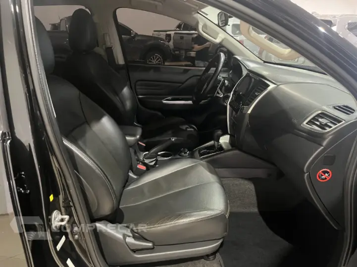 L200 TRITON 2.4 16V Turbo Outdoor HPE CD 4X4