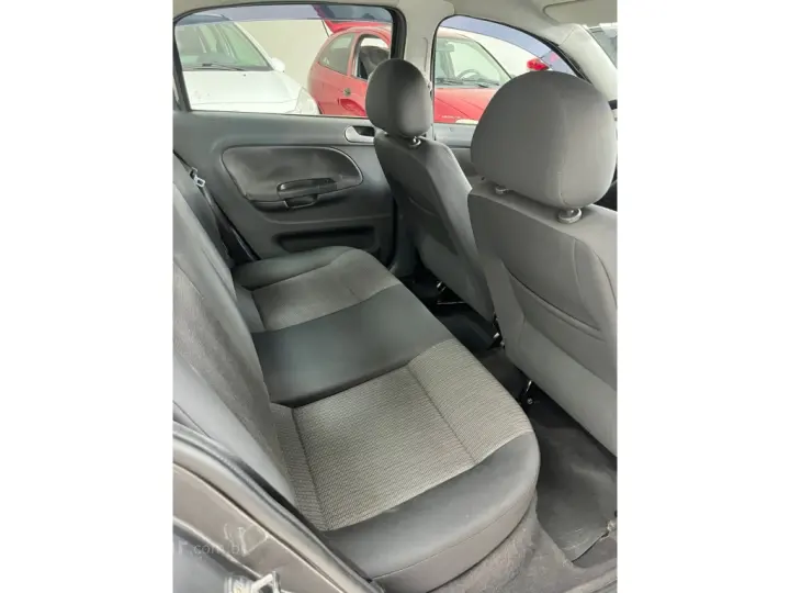 VOYAGE 1.6 MI 8V FLEX 4P MANUAL