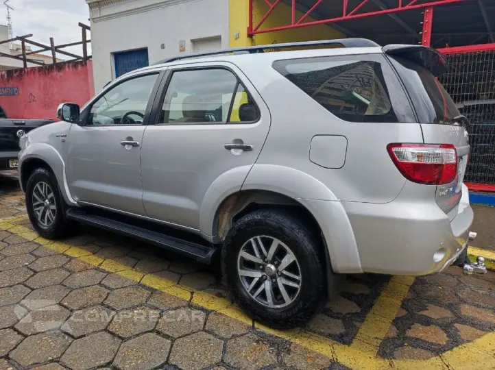 Hilux SW4 SR 4x2 2.7/2.7 Flex 16V Mec.