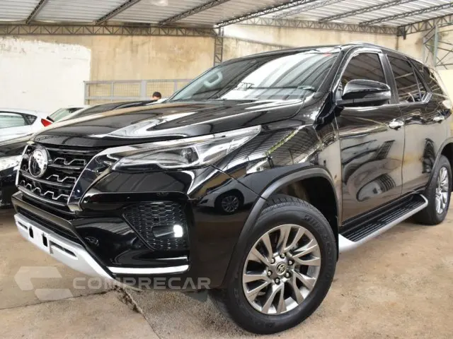 HILUX SW4 - 2.8 D-4D TURBO SRX 4X4 AUTOMÁTICO