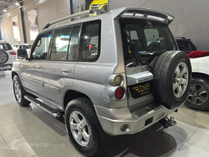 PAJERO TR4 2.0 4X4 16V 131CV GASOLINA 4P MANUAL