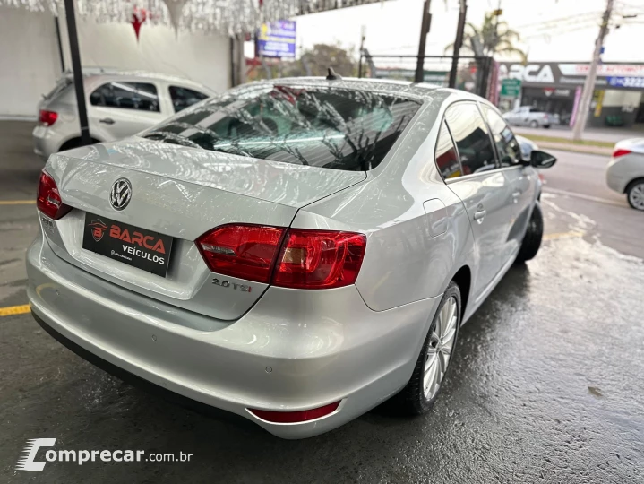 JETTA 2.0 TSI HIGHLINE 200CV GASOLINA 4P TIPTRONIC