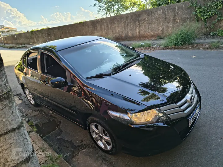 CITY 1.5 LX Sedan 16V