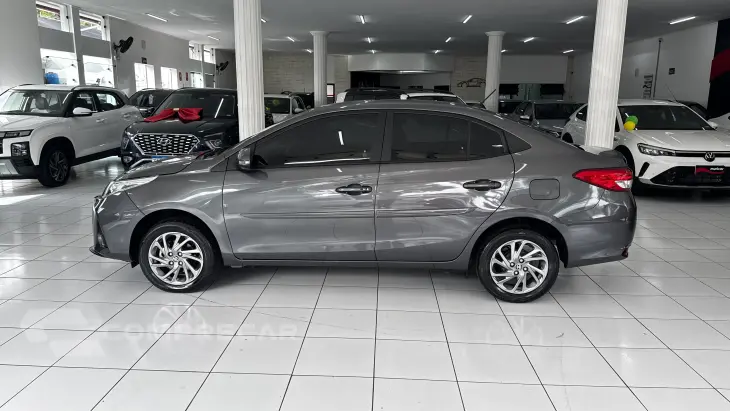 YARIS 1.5 16V FLEX SEDAN XS CONNECT MULTIDRIVE