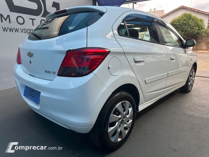 Onix Hatch 1.4 4P FLEX LT