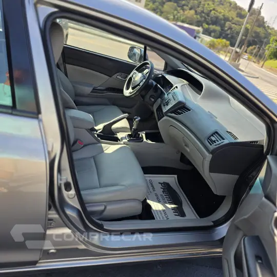 CIVIC 1.8 LXS manual