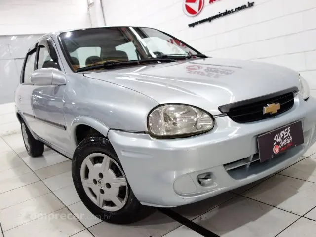 CLASSIC - 1.0 MPFI VHCE 8V 4P MANUAL