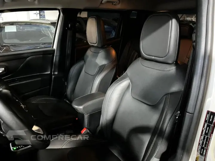 Renegade Longitude 1.8 4x2 Flex 16V Aut.