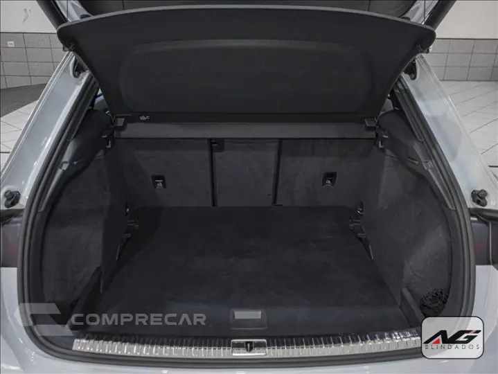 Q3 2.0 40 TFSI Performance Black Quattro