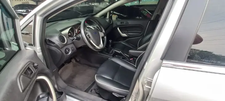 FIESTA 1.6 SE Hatch 16V