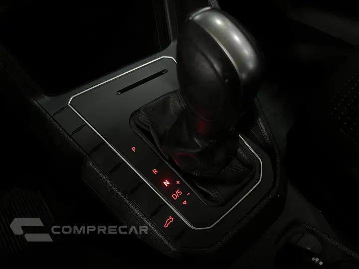 POLO 1.0 200 TSI COMFORTLINE AUTOMÁTICO