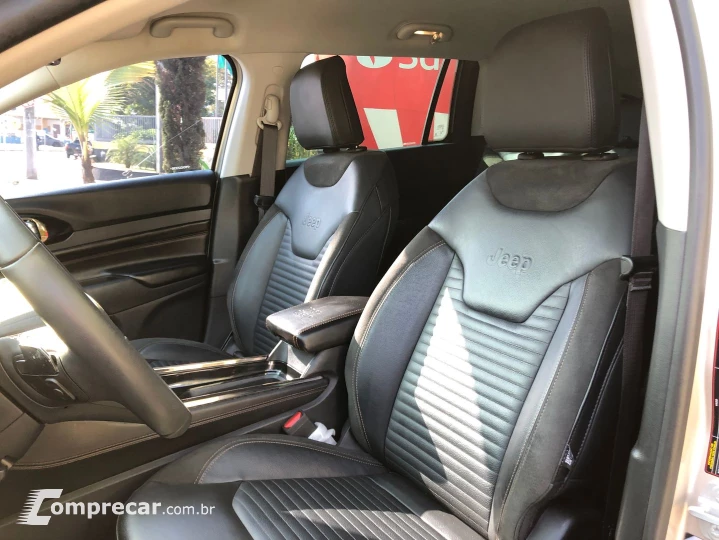 Commander 1.3 T270 Turbo Flex Limited At6