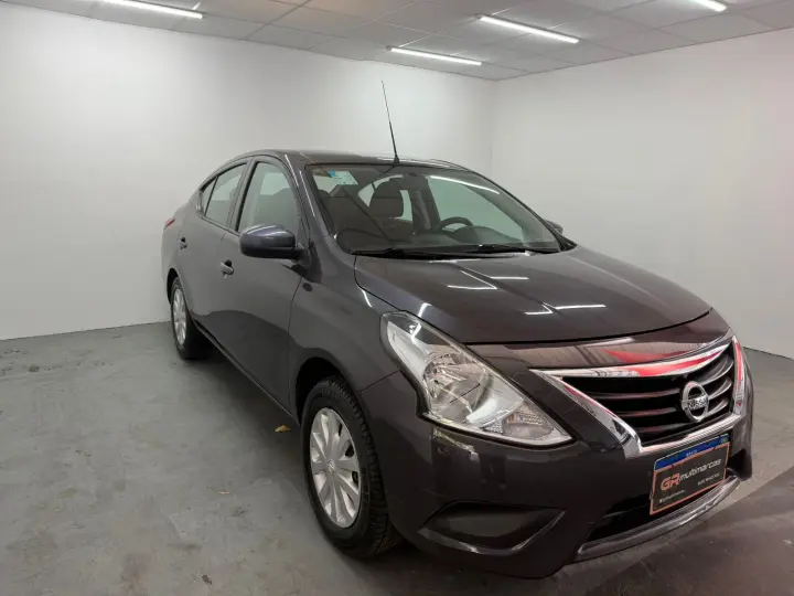 VERSA 1.0 12V FlexStart 4p Mec.