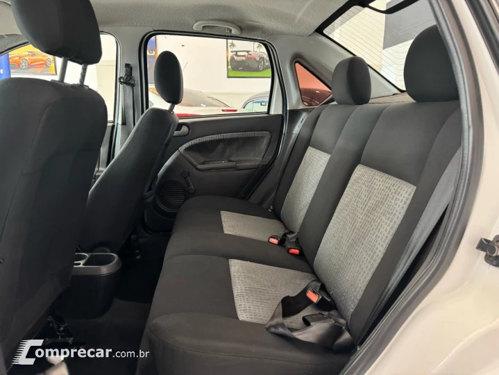 Fiesta Sedan 1.6 4P FLEX