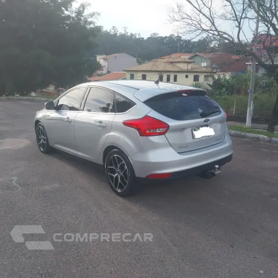 FOCUS 2.0 Titanium Hatch 16V