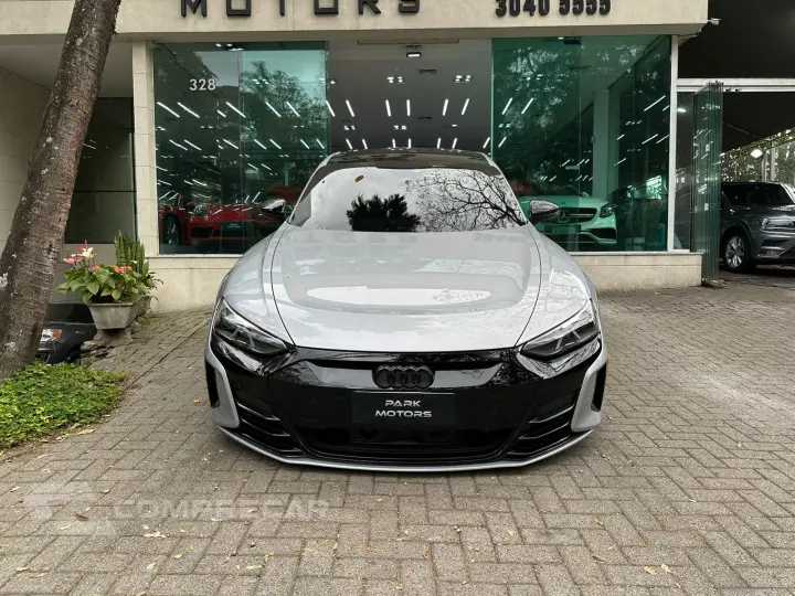 RS E-TRON GT Quattro