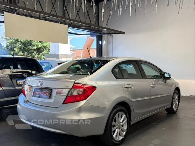 CIVIC - 1.8 LXS 16V 4P AUTOMÁTICO