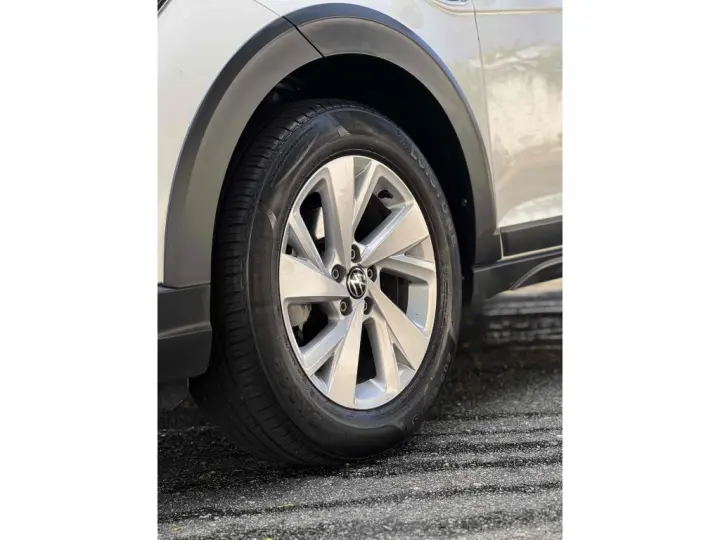 NIVUS 1.0 200 TSI TOTAL FLEX COMFORTLINE AUTOMÁTICO